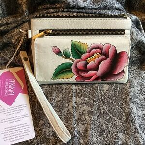 White Floral Wristlet